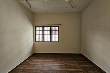 SL7, Bandar Sungai Long