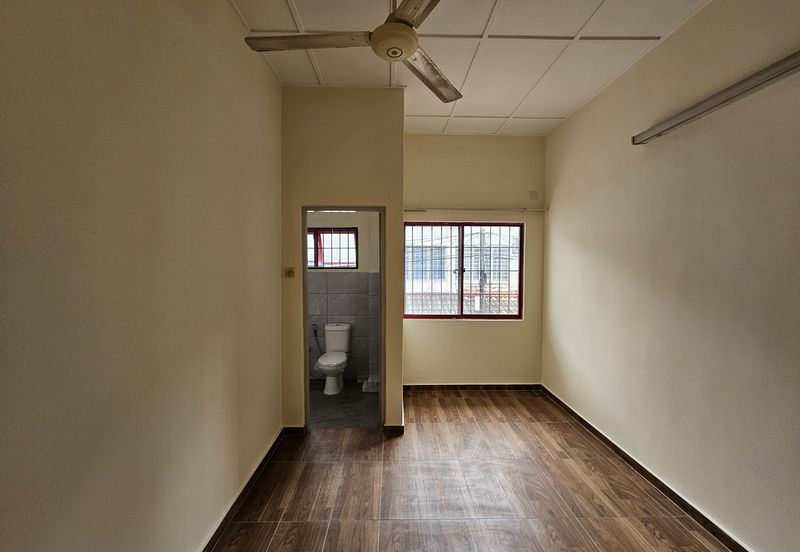 SL7, Bandar Sungai Long