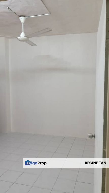 Batu 10 Taman Megah Shop Apartment for Sale , Selangor, Cheras