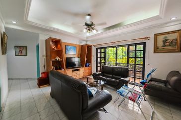 SL 8, Bandar Sungai Long