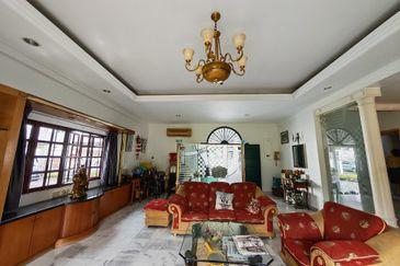 SL 8, Bandar Sungai Long