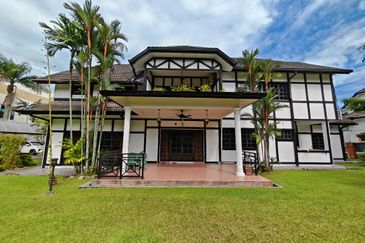 SL 8, Bandar Sungai Long