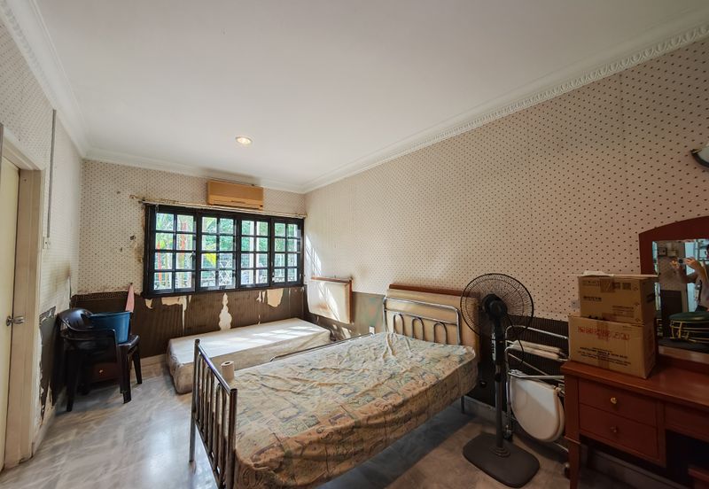 SL 8, Bandar Sungai Long