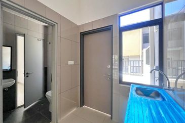 Bandar Tun Hussein Onn