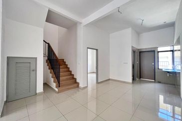 Bandar Tun Hussein Onn