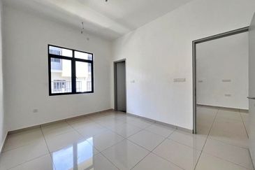 Bandar Tun Hussein Onn