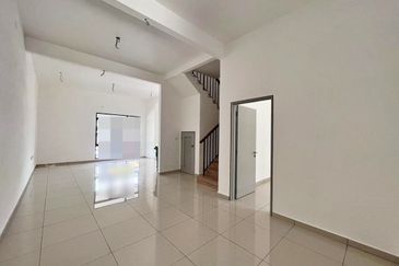 Bandar Tun Hussein Onn