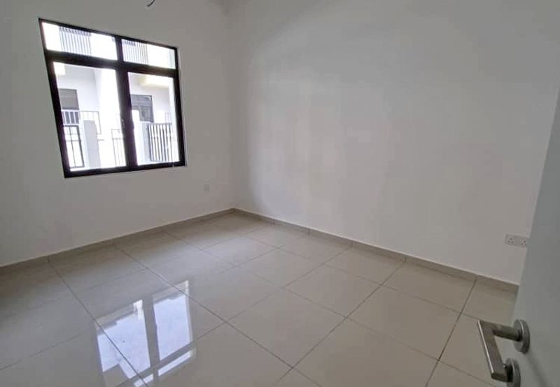 Bandar Tun Hussein Onn