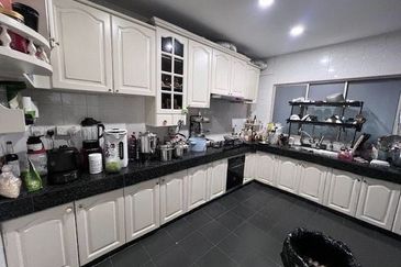 Persiaran Sungai Long 7