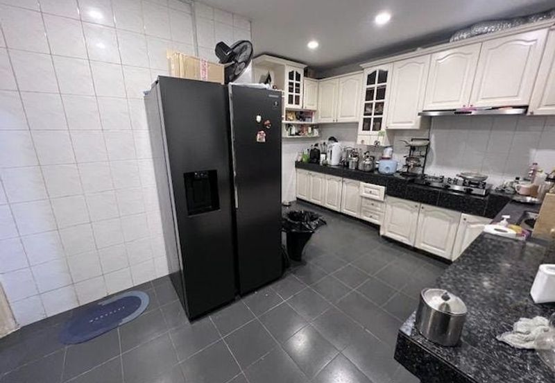 Persiaran Sungai Long 7