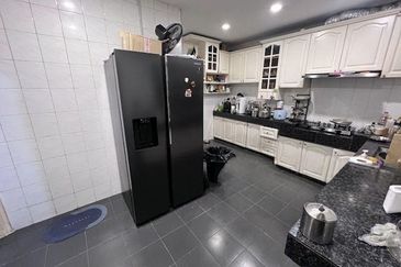 Persiaran Sungai Long 7