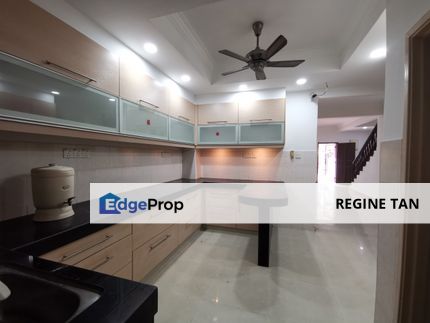 Taman Bukit Serdang 2.5 Storey Partially Furnished for Sell  , Selangor, Seri Kembangan