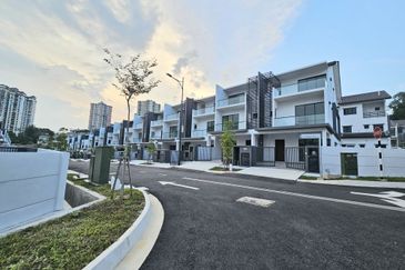 Orchid Hills (Residensi Bukit Orkid) @ 9 Miles