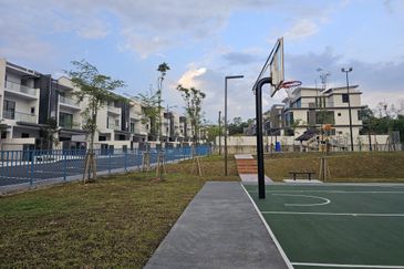 Orchid Hills (Residensi Bukit Orkid) @ 9 Miles