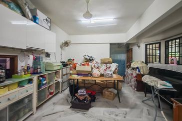 Persiaran Sungai Long 7