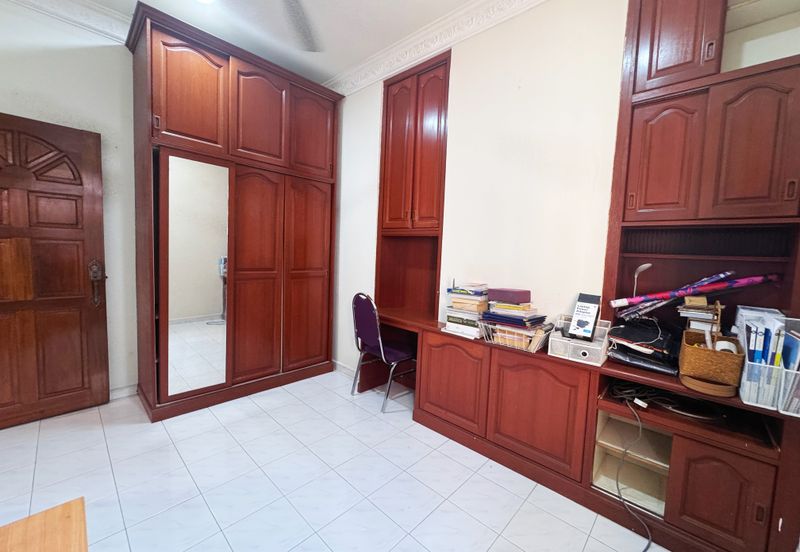 Bandar Tun Hussein Onn