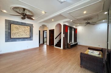 Bandar Tun Hussein Onn