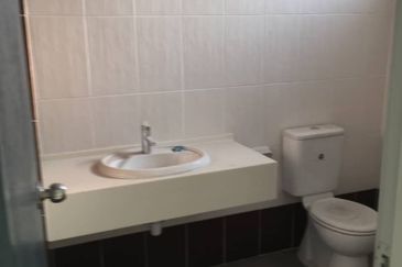 Taman Anggerik Villa