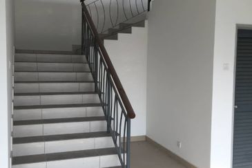 Taman Anggerik Villa