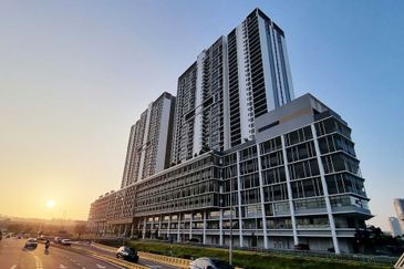 The Netizen, Bandar Tun Hussein Onn