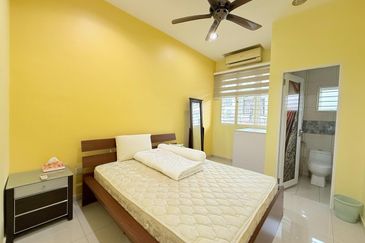 SL7, Bandar Sungai Long