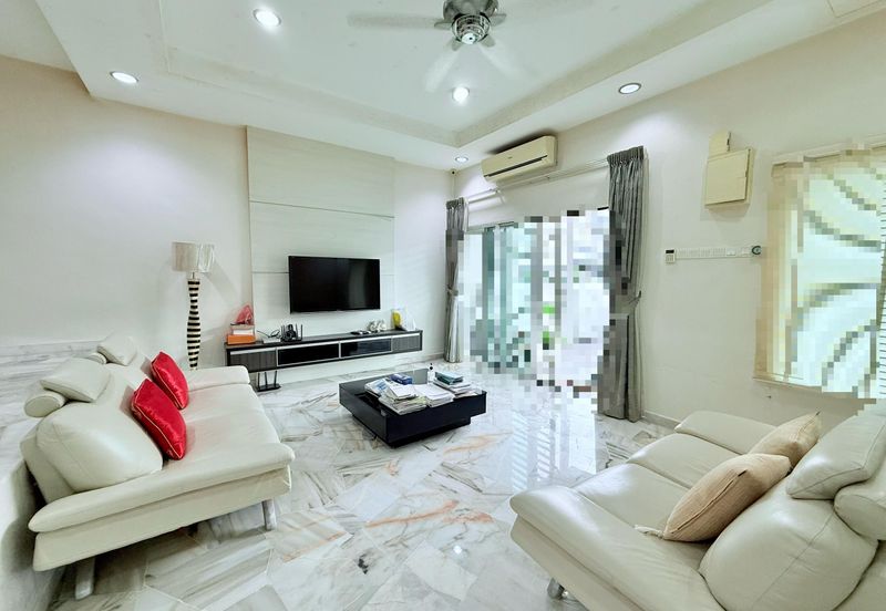 SL7, Bandar Sungai Long