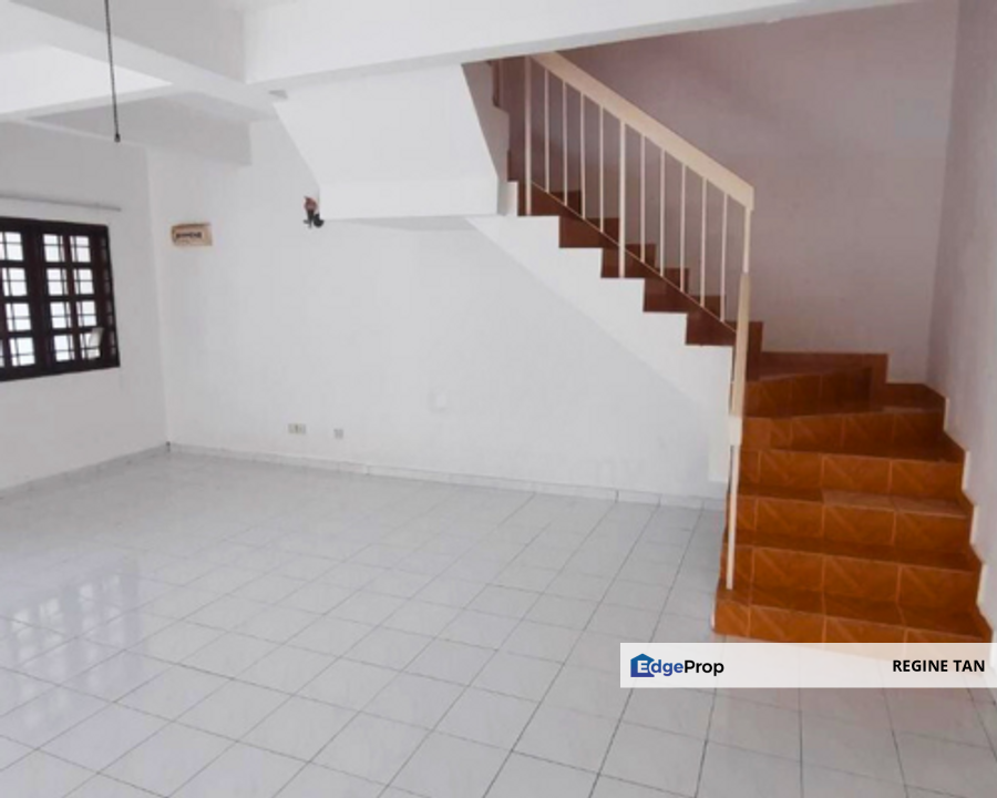 Taman Taming Jaya, Taming Kiri Newly Refurbished 2 Storey Semi-D for Sale , Selangor, Balakong