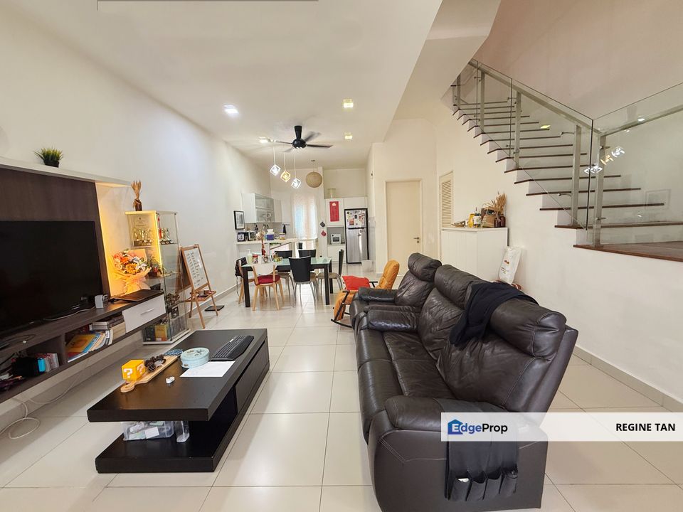 Mahkota Cheras, Quartz Villa 2.5 Storey Terrace Fully Renovated for Sell , Selangor, Cheras South