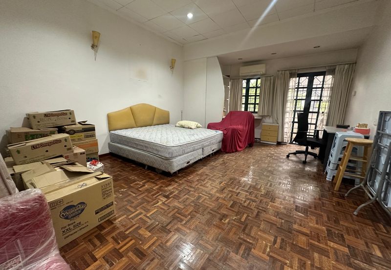 SL 4, Bandar Sungai Long