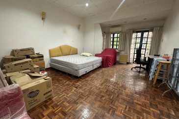 SL 4, Bandar Sungai Long