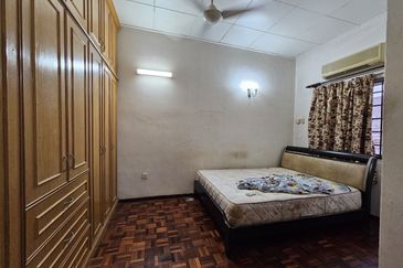 SL 4, Bandar Sungai Long