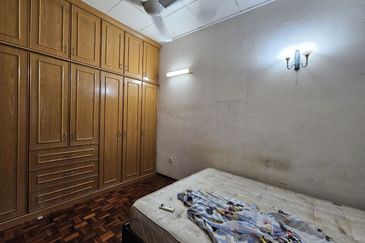 SL 4, Bandar Sungai Long