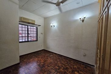 SL 4, Bandar Sungai Long