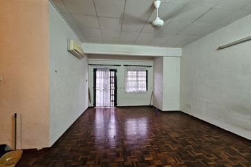 SL 4, Bandar Sungai Long