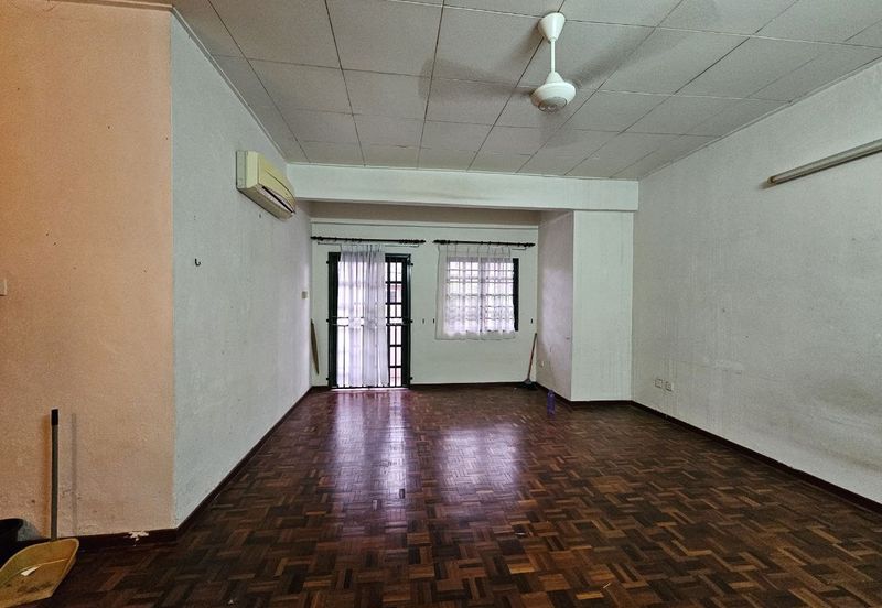 SL 4, Bandar Sungai Long