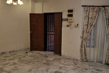 SL 4, Bandar Sungai Long