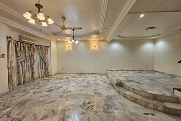 SL 4, Bandar Sungai Long