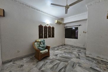 SL 4, Bandar Sungai Long