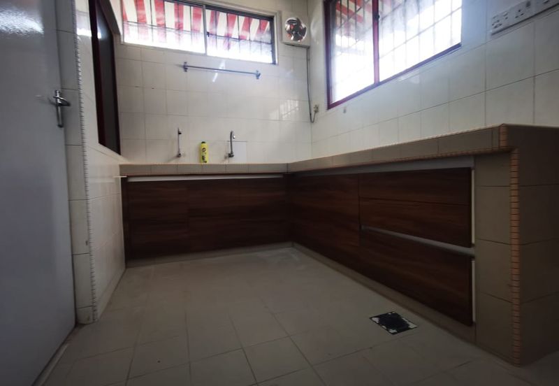 SL7, Bandar Sungai Long