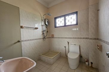 Bandar Tun Hussein Onn