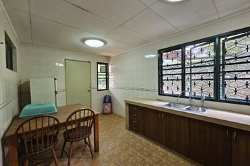 Bandar Tun Hussein Onn