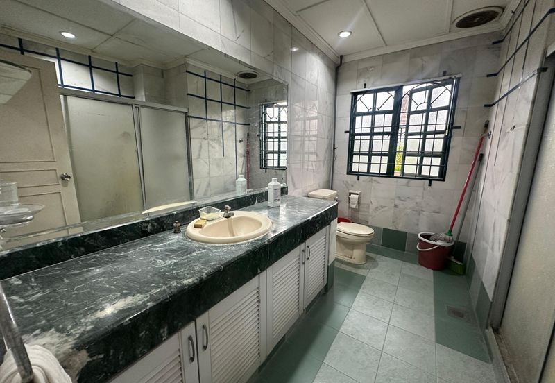 SL 4, Bandar Sungai Long