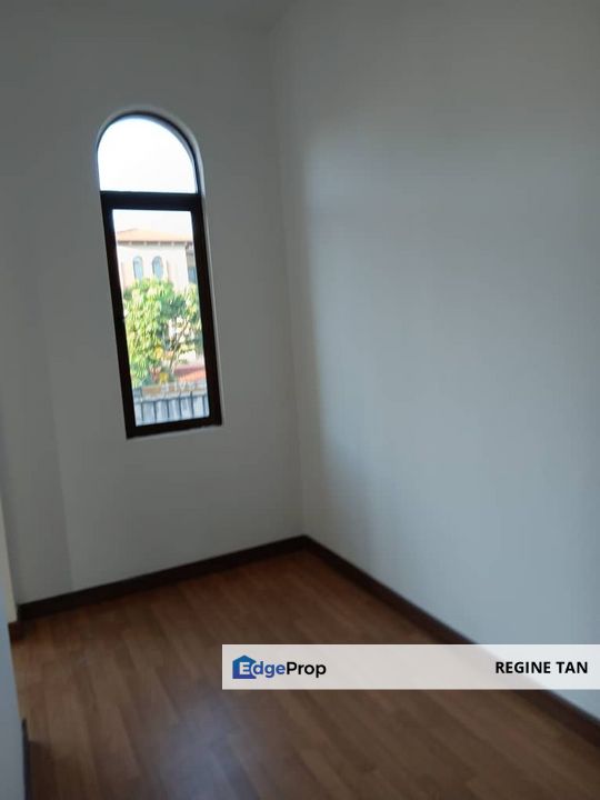 Semenyih Diamond Residence 3 Storey Bungalow Fully Refurbished for sale , Selangor, Semenyih