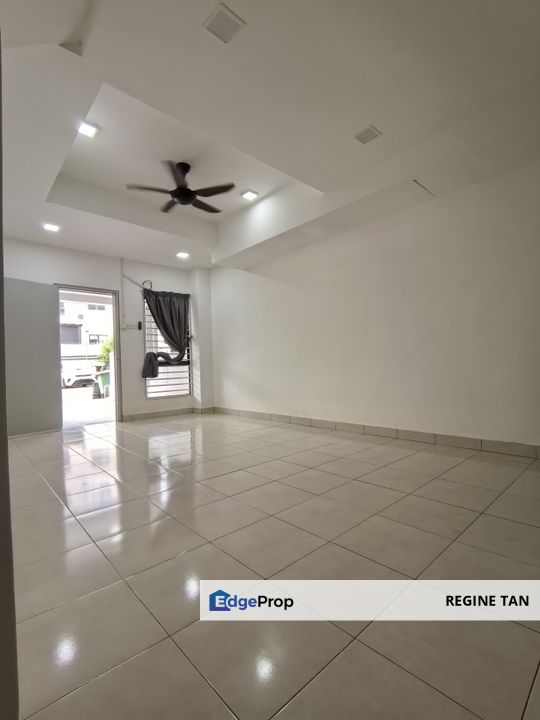 Sungai Long G Floor Townhouse 1/2 Storey Partly Furnished for rent , Selangor, Kajang