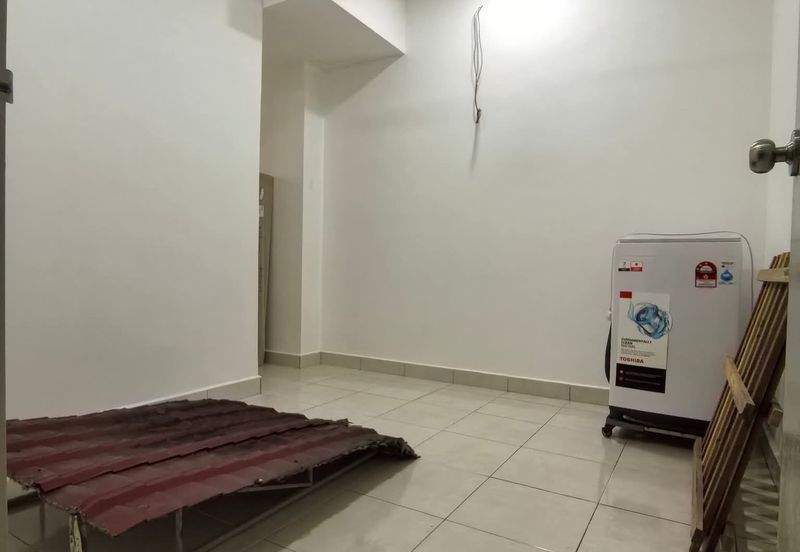 SL7, Bandar Sungai Long