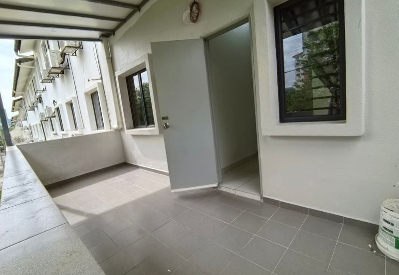 SL7, Bandar Sungai Long