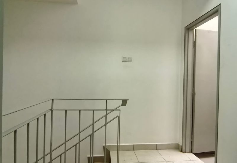 SL7, Bandar Sungai Long