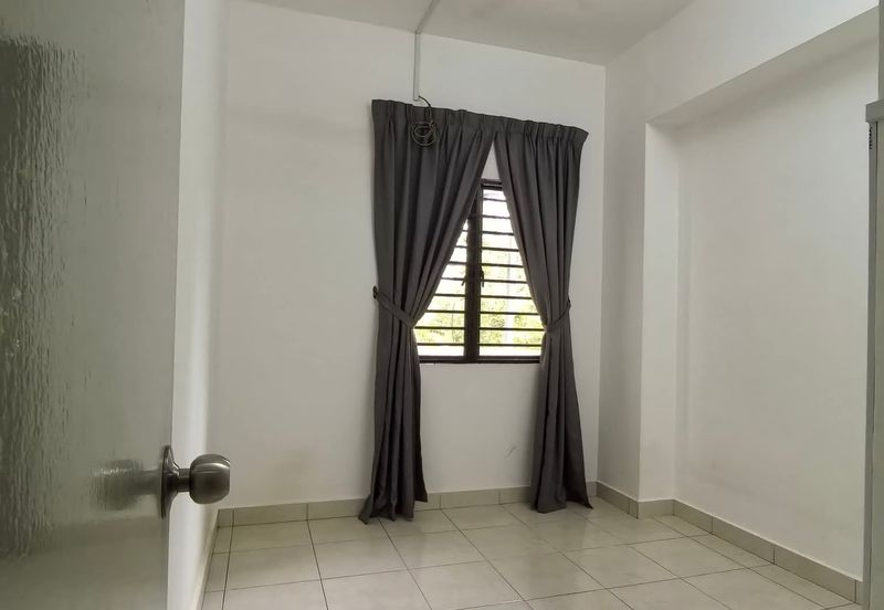 SL7, Bandar Sungai Long