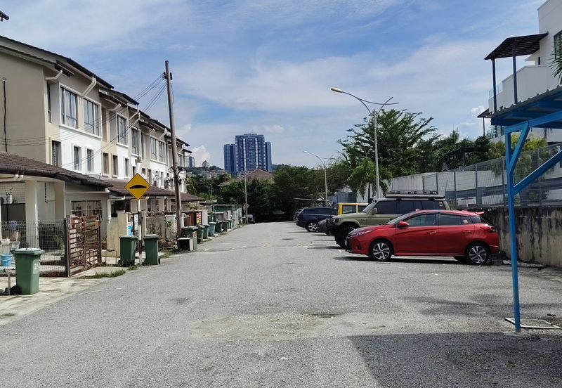 SL7, Bandar Sungai Long