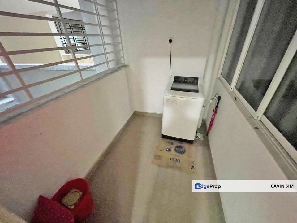 5 min to second link tuas and good condition, Johor, Gelang Patah